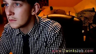 Gey porn russian boy school After Chris deepthroats his cock&comma; Mitch